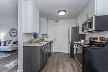 Kitchen with appliances and cabinets at Mallard Landing, Marion, OH, 43302
